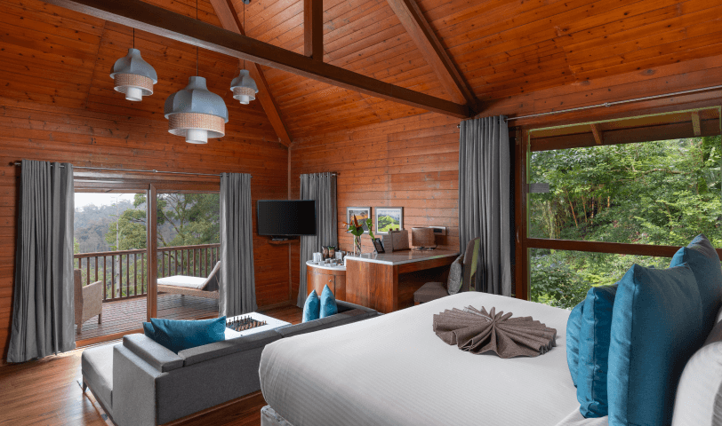 superior luxury cottgae gallery image 2